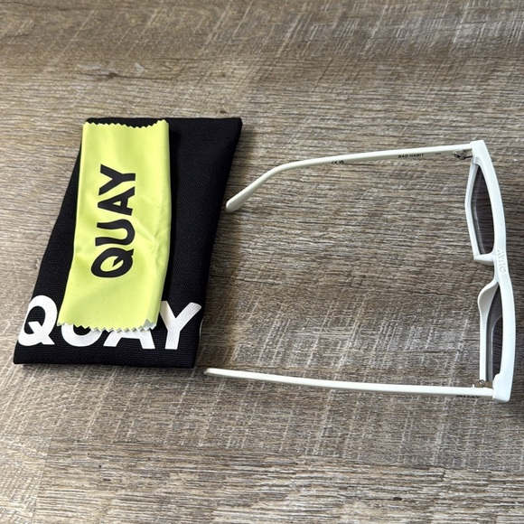 QUAY Bad Habit Sunglasses In Bone - Picture 2 of 4